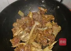 Illustration of how to make potato stuffed chicken 3