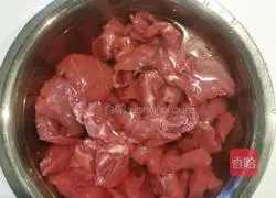 Illustration of how to make tender beef stir-fried with green pepper that is so delicious that you can’t stop eating it 2