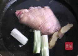 Illustration of how to make sauce elbow 3