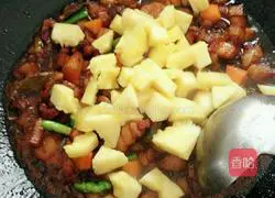 Pineapple Braised Pork Recipe Illustration 5