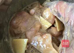 Illustration of how to make spicy chicken 8