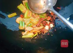 Illustration of how to make braised chicken nuggets (Northwestern style) 8