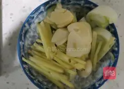 Illustration of how to stir-fry melon seeds 4