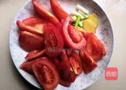 Illustration of home-cooked scrambled eggs with tomatoes 3