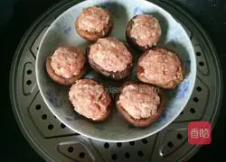 Illustration of how to make flowers bloom and prosper 5