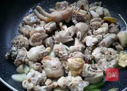 Illustration of how to cook chicken with mushrooms 13