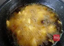 Illustration of how to make shredded potatoes 5