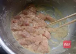 Illustration of how to make pineapple sweet and sour meat 6