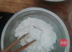 Illustration of how to make small puff pastry sausages 6