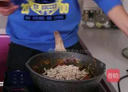 Illustration of how to make fish-flavored shredded pork 7