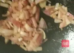 Illustration of how to make fried squid tentacles with onions and no fishy smell at all, super delicious and nutritious 3