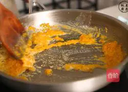 Large All you need to show off your cooking skills is salted egg yolk! Super delicious salted egg yolk shrimp tofu~ Recipe 9