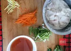 Illustration of how to make hot pot pork 2