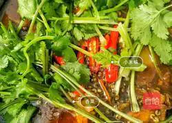 Illustration of how to make baked fish head with spicy pepper in casserole 6