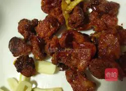 Illustration of how to make sausage and scrambled eggs 4