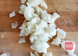 Illustration of how to fry shrimps using oil 4