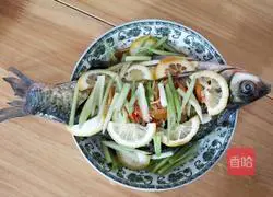 Lemon Illustration of how to make steamed bream with soybeans 10