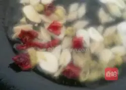 Illustration of how to stir-fry huajia 4