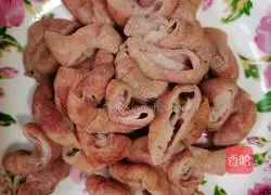 Illustration of Homemade Stir-fried Fatty Sausage 5