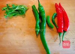 Illustration of how to make spicy stir-fried clams 1