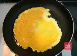 Illustration of how to make scrambled eggs with lettuce 10