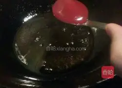 Illustration of how to make tomato sauce tenderloin 4