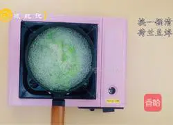 Weight loss meal | Illustration of how to make mushrooms and sea cucumbers with snow peas 4