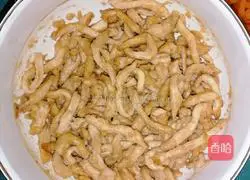 Illustration of how to make fish-flavored shredded pork 2