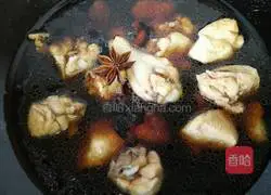 Illustration of how to make chestnut roast chicken 8