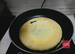 Black Illustration of how to make scrambled eggs with fungus 1
