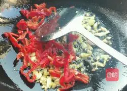 Illustration of how to make scrambled eggs with mushrooms 5