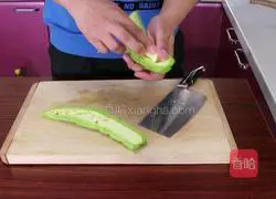 Illustration of how to make bitter melon and scrambled eggs 2