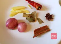 Illustration of how to make pork belly, blood sausage, braised sauerkraut with pork belly 4