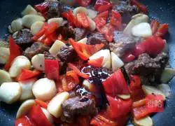 Illustration of how to make beef with oyster sauce and high bamboo shoot sauce 12