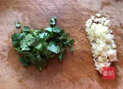 Illustration of how to make steamed cornmeal shredded radish 4