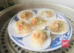 Illustration of how to make steamed scallops with garlic vermicelli 9