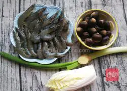 Illustration of how to cook chestnuts with fresh shrimps 1