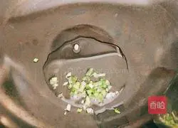 Illustration of how to make lemon fish in golden soup 4