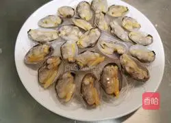 Illustration of how to make steamed rice noodles with garlic vermicelli 8