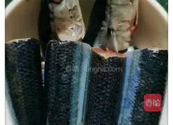 Illustration of how to make pan-fried saury 3