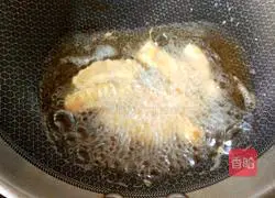 Illustration of how to make fried crispy pork 5