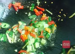 Illustration of how to stir-fry soybean sprouts 2