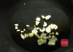 Illustration of how to make fried sausage with broccoli 6