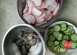 Illustration of how to make shrimp balls and radish 3