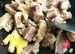 Cantonese style radish braised beef brisket illustration 3