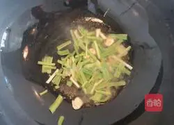 Illustration of how to make broccoli in oyster sauce 5
