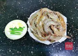 Illustration of braised shrimp in oil 1