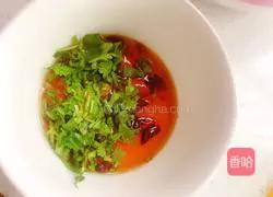 Illustration of how to make saliva chicken 10