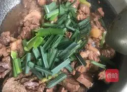 Authentic Qingyuan flavor: braised black-maned goose recipe 4