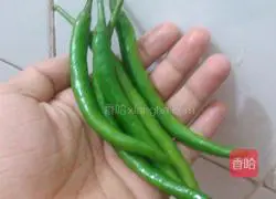 Illustration of how to cook beef tenderloin with tea tree mushrooms 5